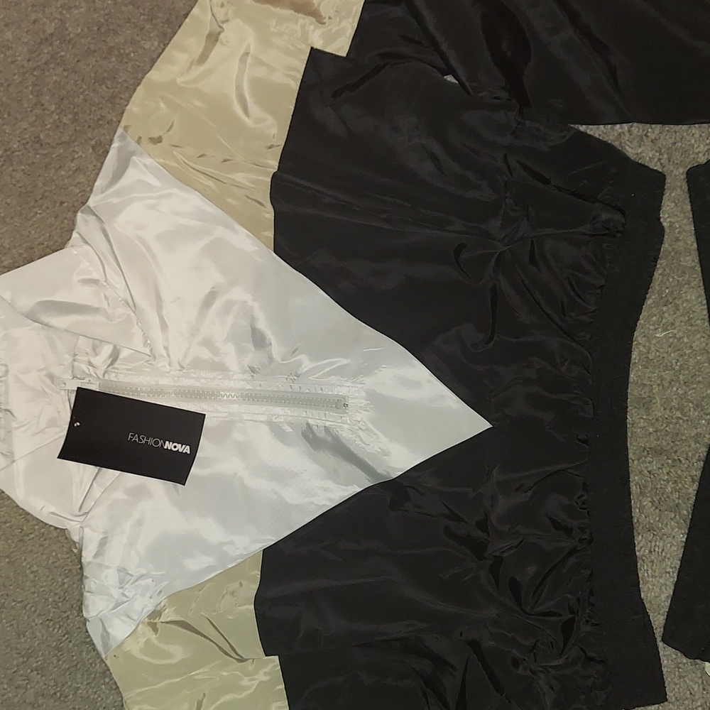Medium Top Notch Windbreaker Jogger Set